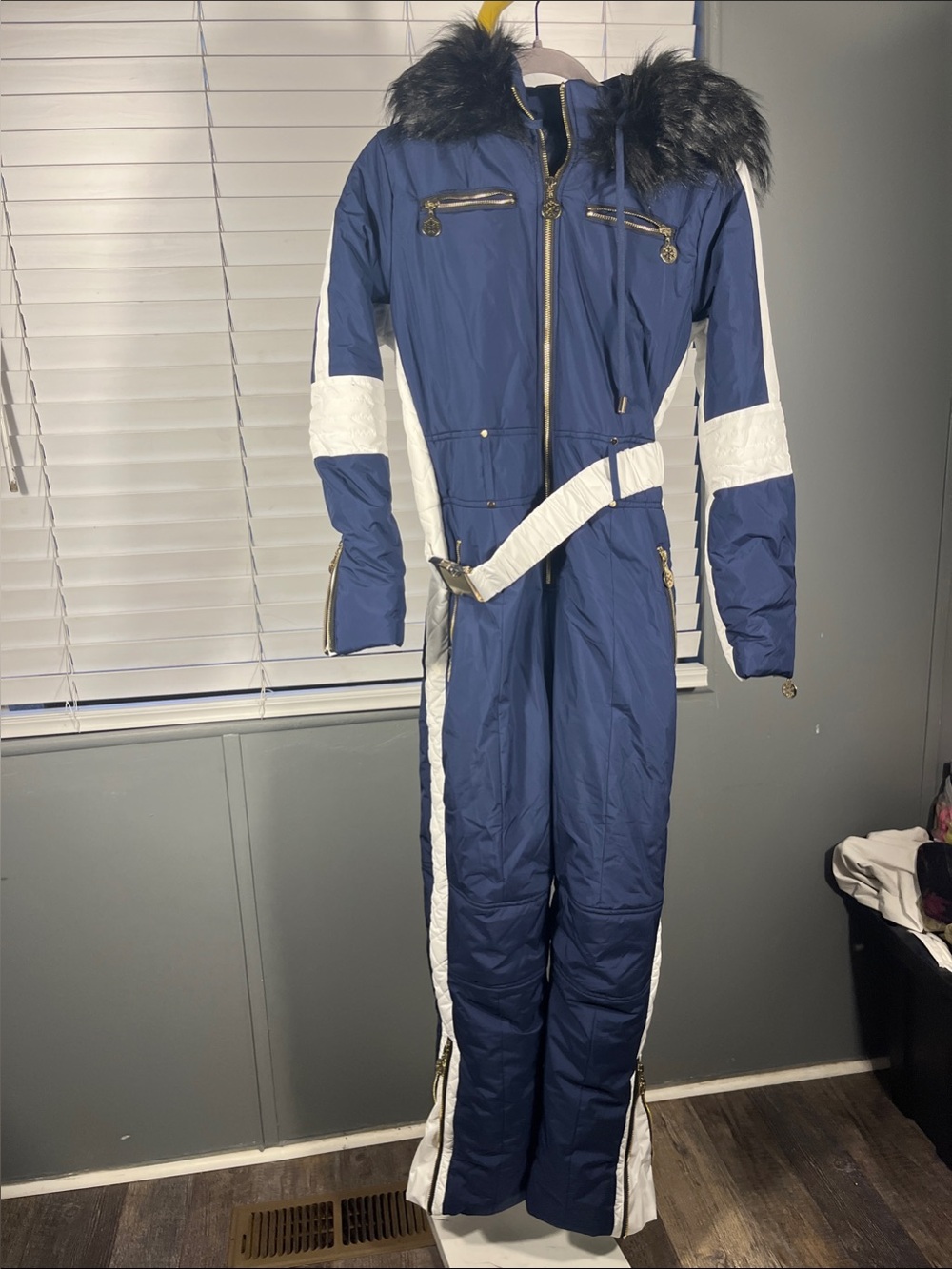 Navy and White Insulated Women's Ski Jumpsuit with Faux-Fur Trim - NWOT